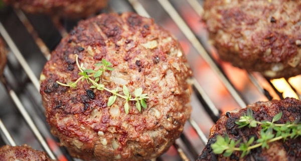 В мире набирает популярность искусственное мясо